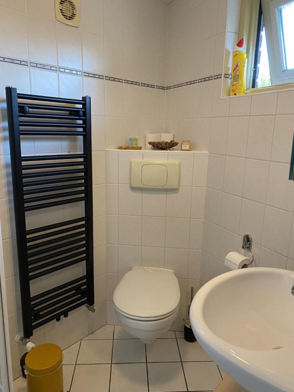 Vakantiehuisje in rustige en groene omgeving Nieuwe-Niedorp Buitenkant foto